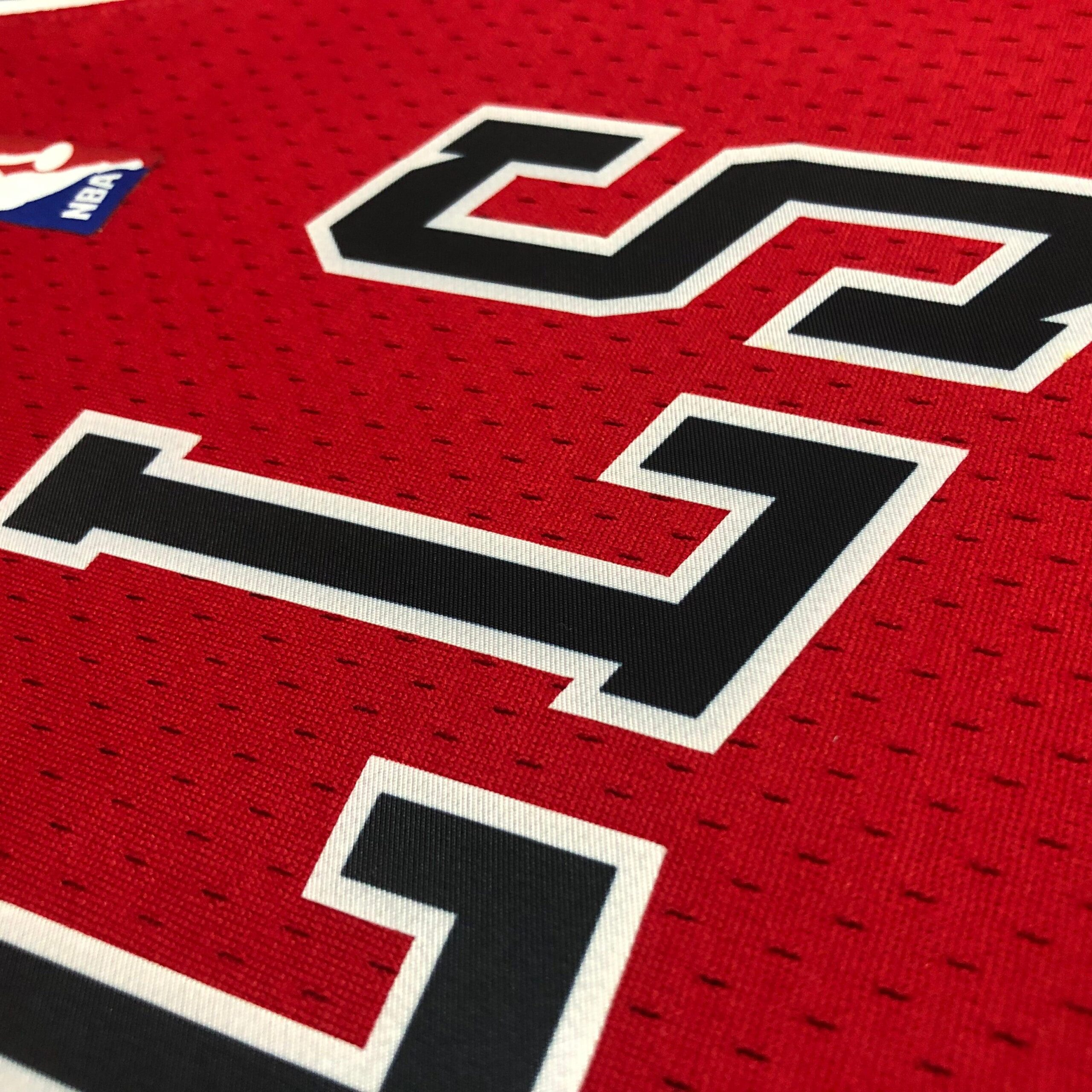 Regata Swingman Chicago Bulls Mitchell & Ness Hardwood Classics 1997/98 Vermelha - Imagem 7