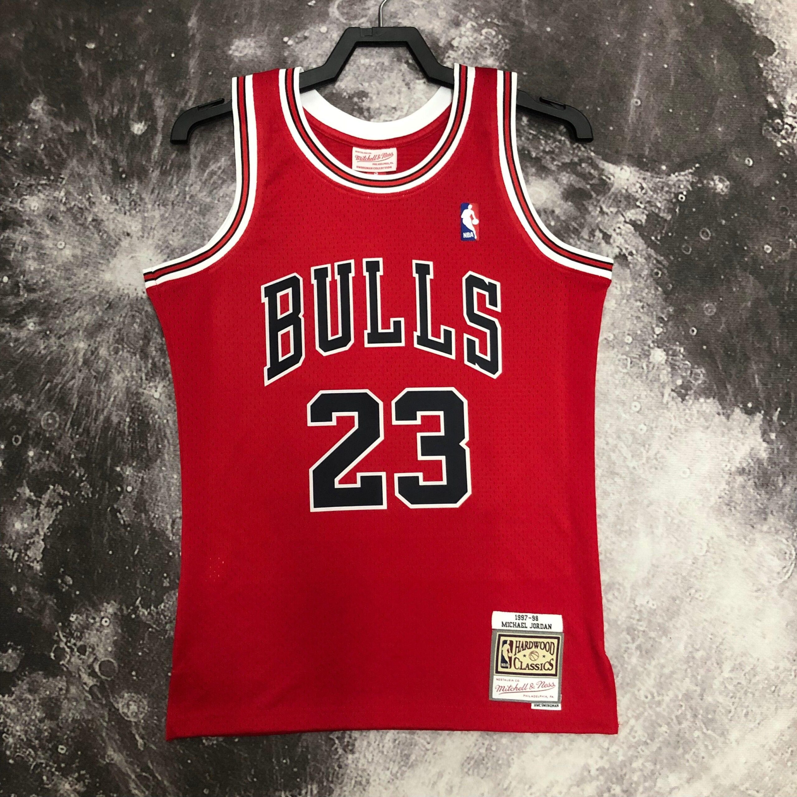 Regata Swingman Chicago Bulls Mitchell & Ness Hardwood Classics 1997/98 Vermelha - Imagem 2