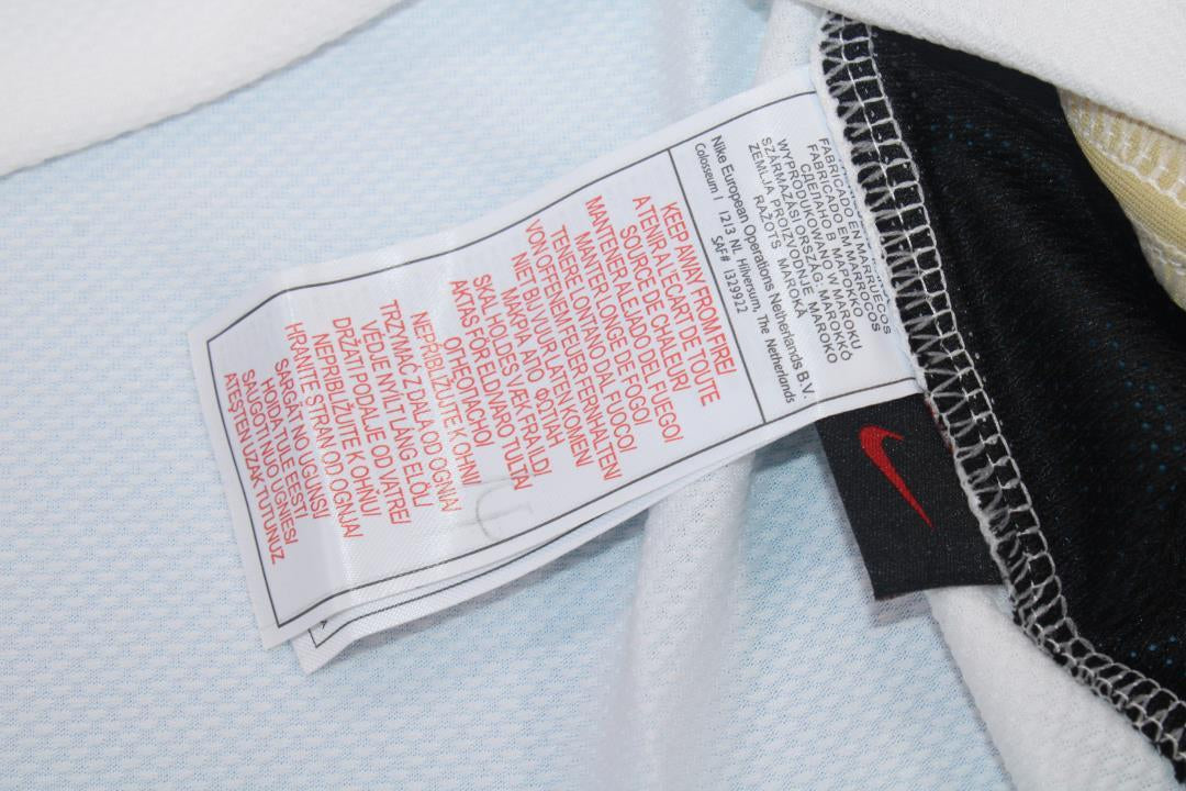 Camisa Manchester United Away 06/07 - Versão Retrô - Imagem 17