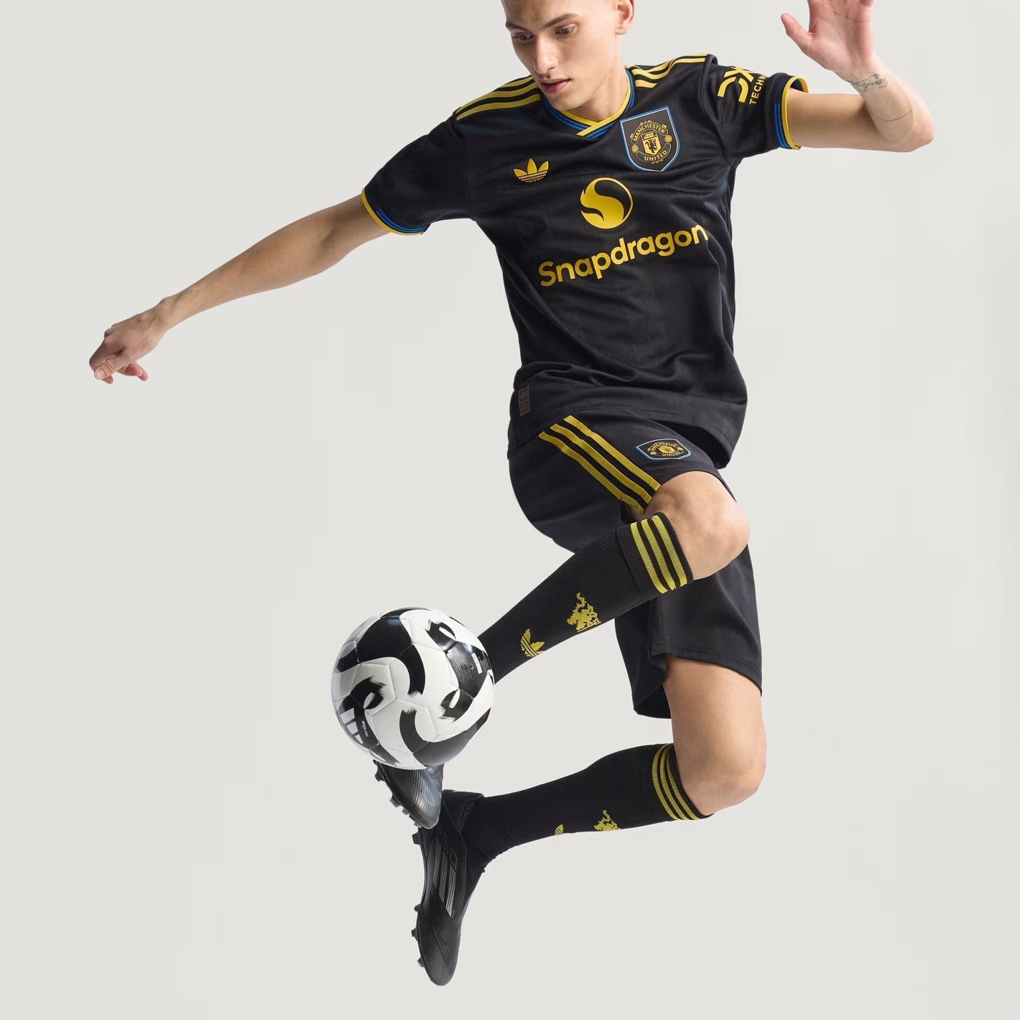 Camisa Adidas Manchester United 2025/26 III - Imagem 8