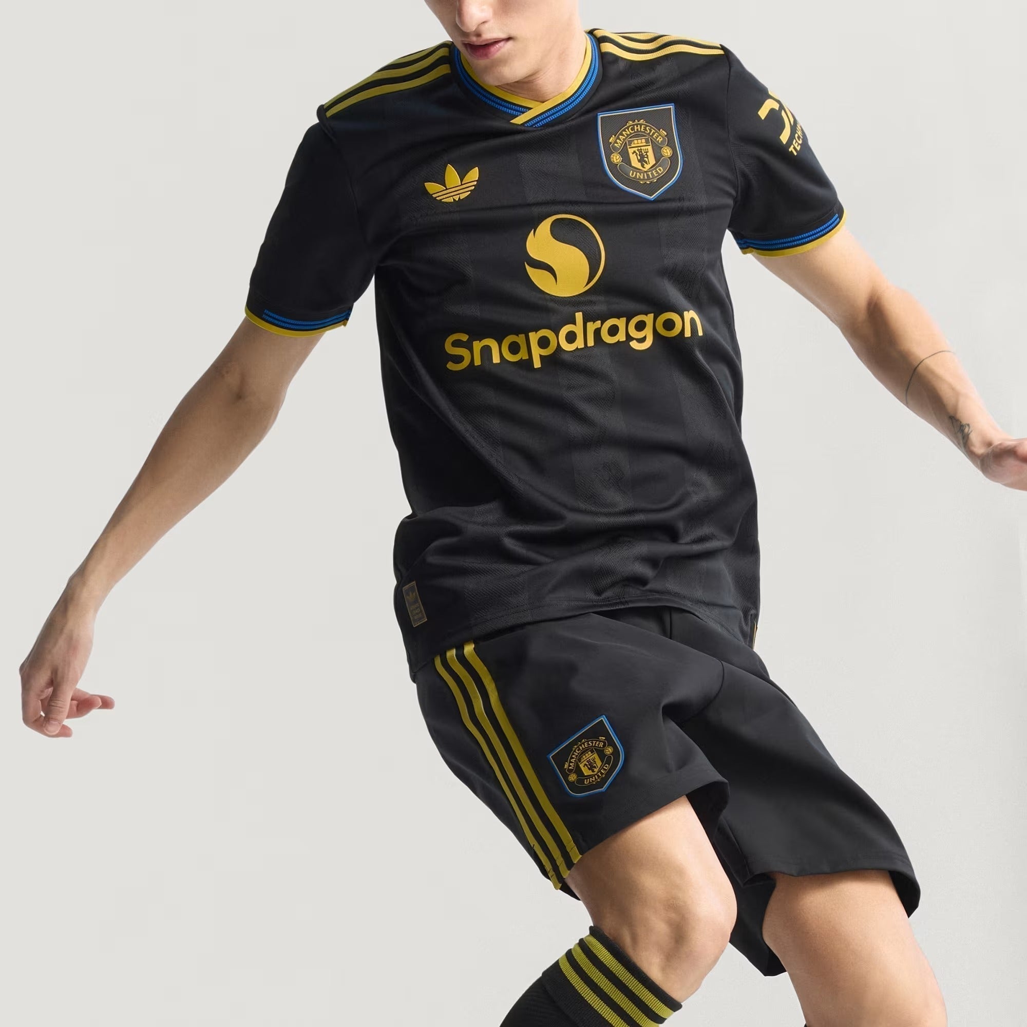 Camisa Adidas Manchester United 2025/26 III - Imagem 11