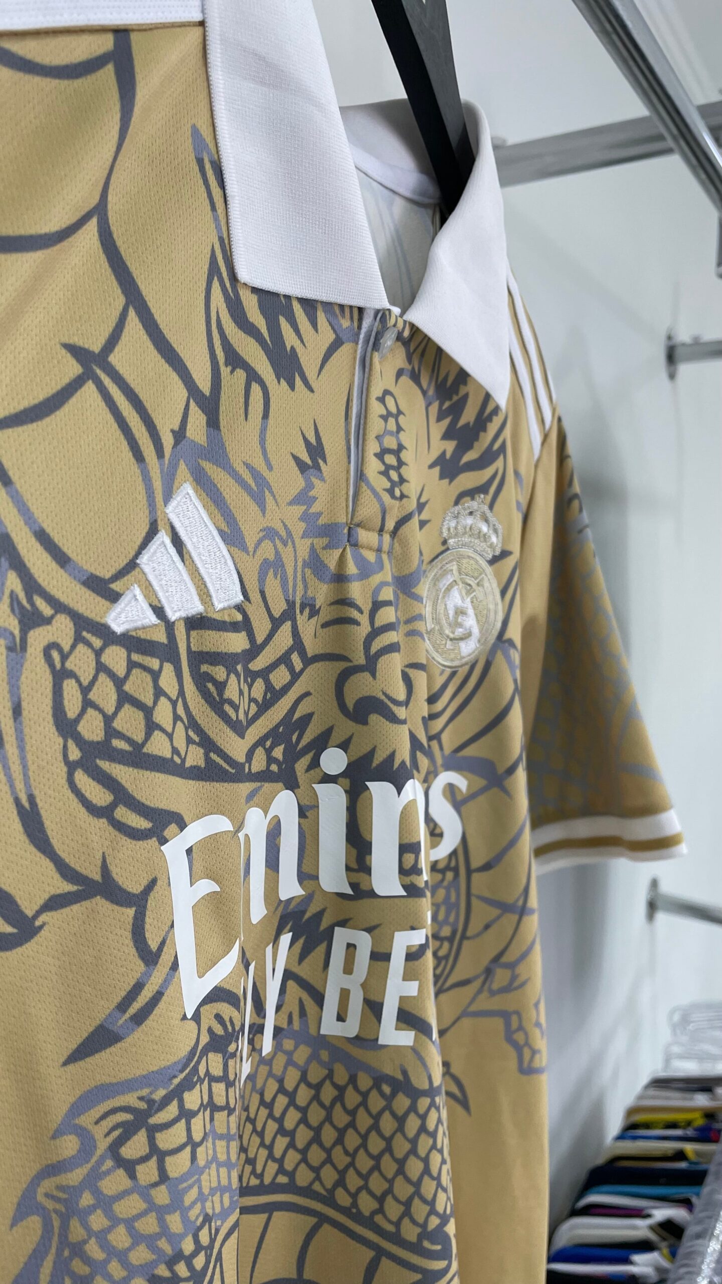 Camisa Edição Especial Real Madrid 23/24 - Gold - Imagem 4