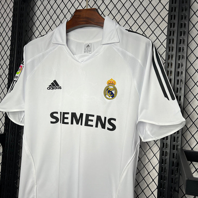 Camisa Real Madrid l Retro 2005/06 - Imagem 7
