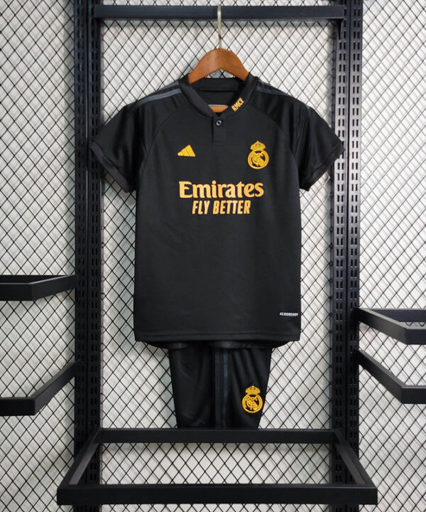 Kit Infantil Real Madrid ll 202324