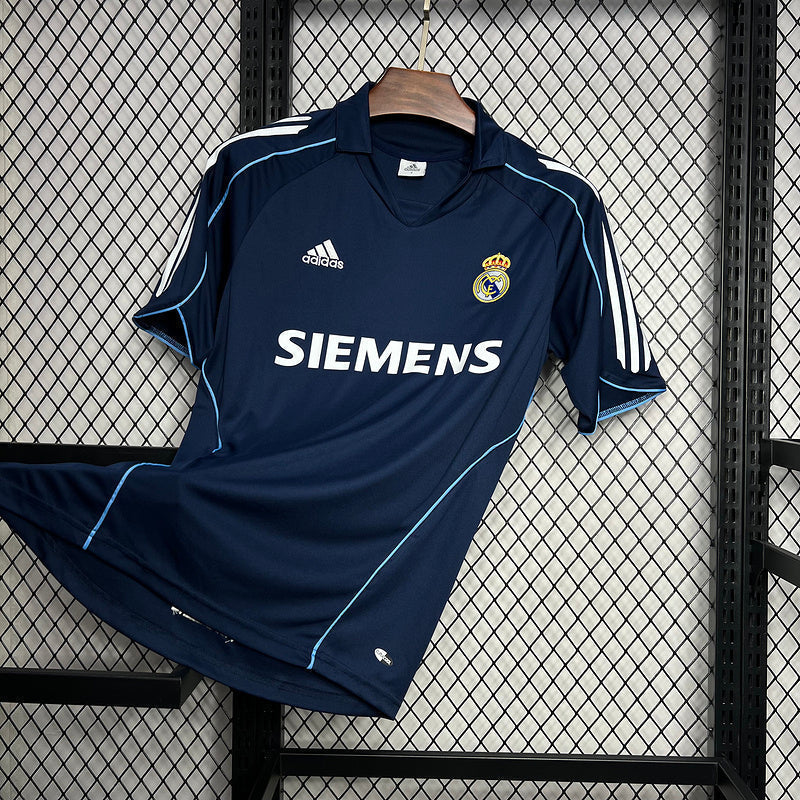 Camisa Real Madrid ll Retro 2005/06 - Imagem 7