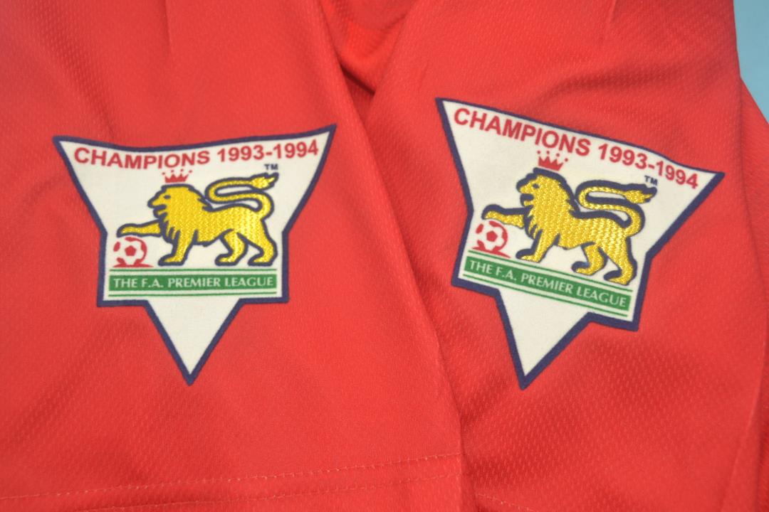 Camisa Manchester United Home 94/96 - Versão Retrô "Cantona" Nº 7 - Imagem 8