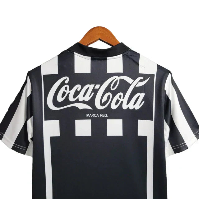 Camisa Botafogo I Retrô 1997 Torcedor Masculina - Branca com listras pretas com patrocínio da Coca Cola - Imagem 9